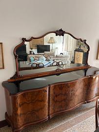 Credenza in radica primi del Novecento