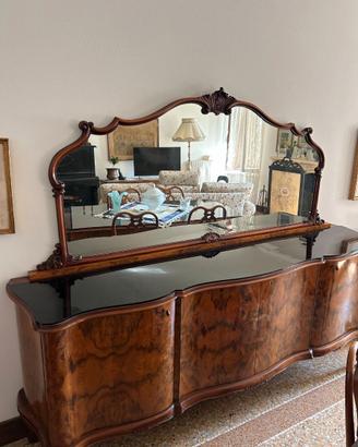 Credenza in radica primi del Novecento