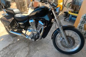 Suzuki intruder 600