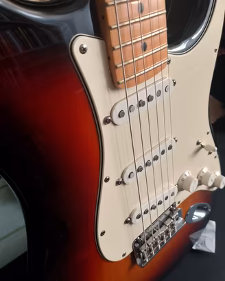 fender Stratocaster made in Usa sumburst