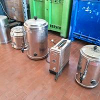 vari thermos per bevande usati