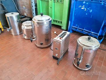 vari thermos per bevande usati