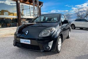 RENAULT TWINGO 1.2 B - 2010
