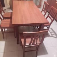 TAVOLO ALLUNGABILE CON 6 SEDIE