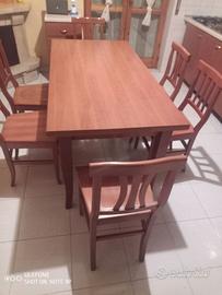 TAVOLO ALLUNGABILE CON 6 SEDIE