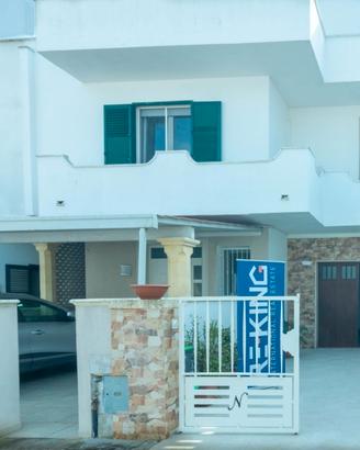 Casa indipendente ristrutturata-terrazzo -Taviano