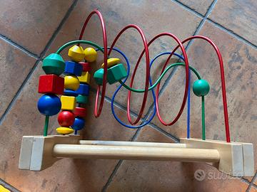 Gioco bimbo Montessori
