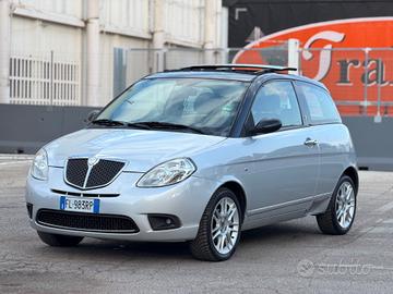 Lancia Ypsilon 1.3 MJT 75 CV Platino