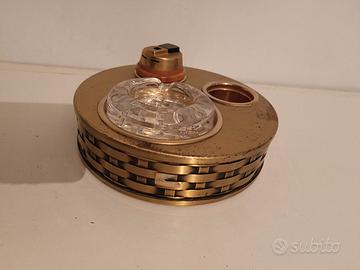 accendino con posacenere da tavolo in ottone 