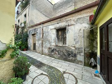 Casa a schiera da ristrutturare