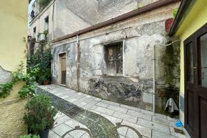 Casa a schiera da ristrutturare