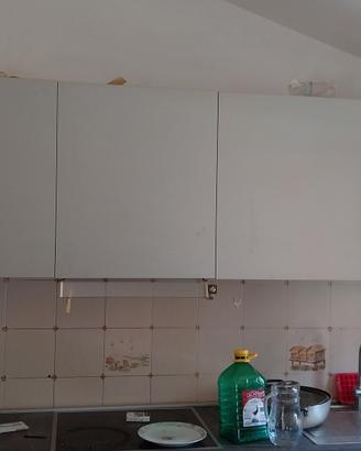 cucina quasi nuova .