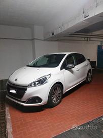 Peugeot 208  1^ serie cambio manuale, benzina