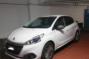 Peugeot 208  1^ serie cambio manuale, benzina