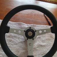 volante sportivo vintage per auto d'epoca