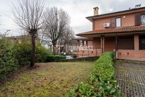 APPARTAMENTO CON INGRESSO INDIPENDENTE E GIARDINO