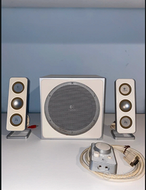 Stereo Logitech Bianco