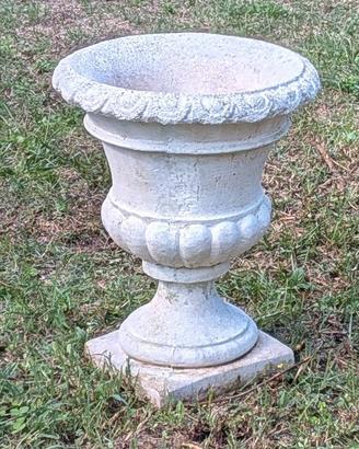 vaso fioriera da giardino in cemento bianco 