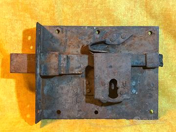 serratura antica da portone ferro battuto no chiav