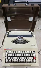 Macchina da scrivere Olivetti