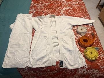 Kimono Judo con 3 cinture