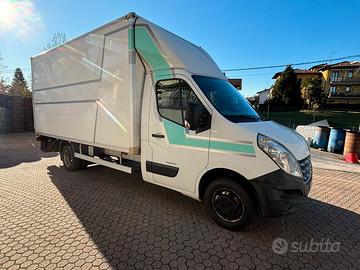 Renault master con sponda idraulica