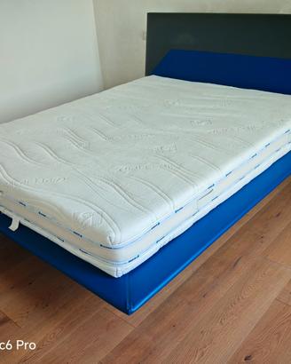 Letto matrimoniale di design completo di materasso