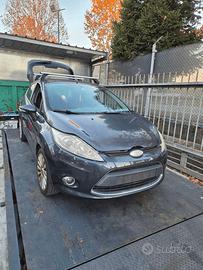 FORD FIESTA DEL 2009 PER RICAMBI