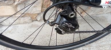 bici da corsa in carbonio