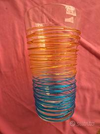 vaso lavorato in vetro