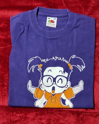 t-shirt con disegno di Arale 