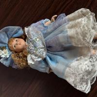 Bambola in porcellana