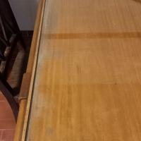 Tavolo quadrato con ripiano in vetro