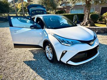 Toyota C-HR 1.8 Hybrid E-CVT Business PARI AL NUOV