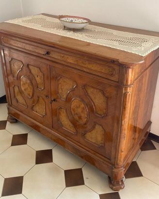 Credenza in legno in stile umbertino – 124 cm