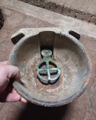 Antichi abbeveratoi singoli in ferro