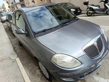 Lancia y 1200 gpl anno 2006
