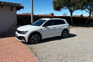 Volkwagen Tiguan 1.6 TDI manuale 2018 km 110 mila