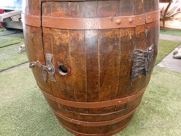 Botte originale fatta a mobile.