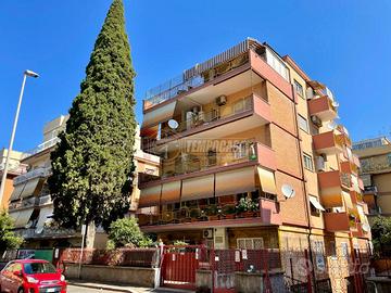 Trilocale con balcone e Terrazzo.