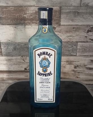 Bottiglia Gin Bombay vuota 