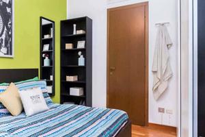 Stanza in appartamento di 96 m² a Milano