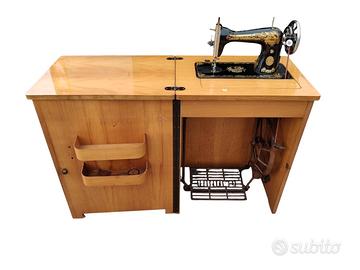 SINGER d'Epoca da Collezione con Mobiletto
