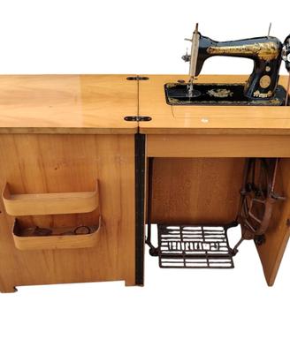 SINGER d'Epoca da Collezione con Mobiletto