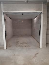 Garage di 18 metri quadri interrato