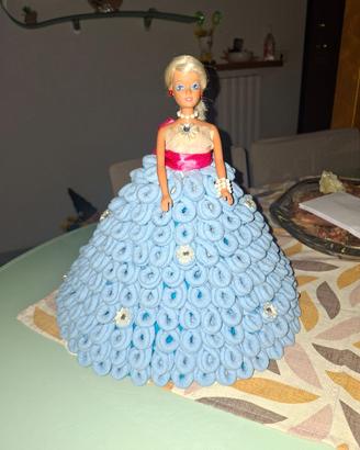 Bambola creativa fatta a mano