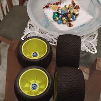 treno di gomme per monster track