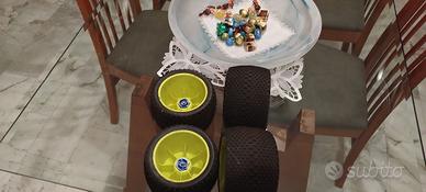 treno di gomme per monster track