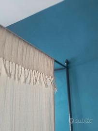 Struttura per letto a baldacchino