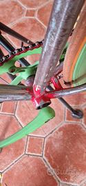 bicicletta  scatto  fisso  da esposizione 